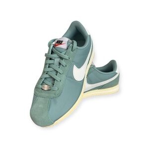 Nike Cortez NEW Classic Green and White Sneakers
